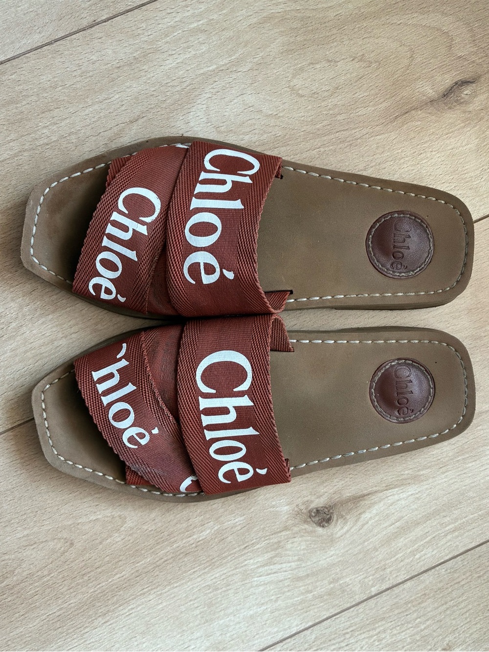 Chloé Woody logo-print sandals - Picture 6 of 6